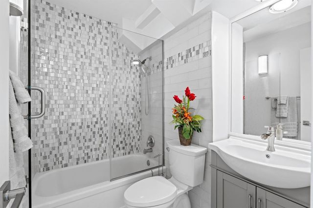 300 Oregon Street 501, Hollywood, FL 33019