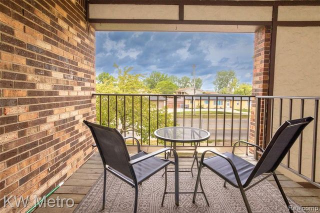 29948 Utica Road, Roseville, MI 48066