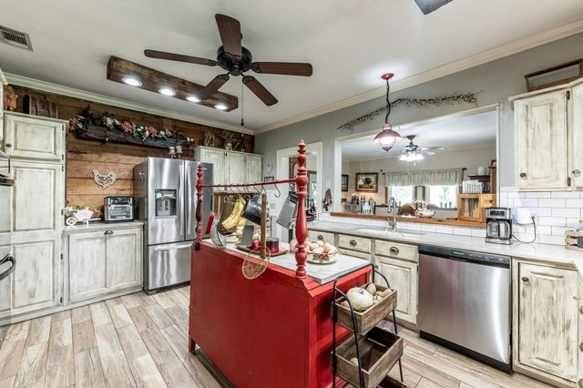 25790 Lakeside Drive, Hockley, TX 77447