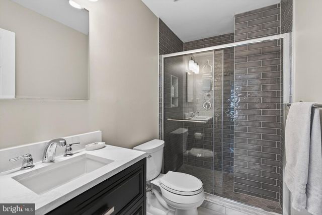 122 LONGFORD RD, West Chester, PA 19380