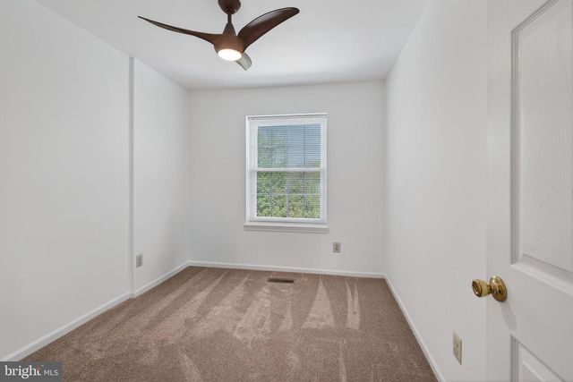 122 LONGFORD RD, West Chester, PA 19380