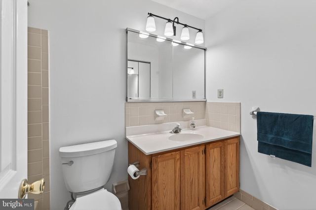 122 LONGFORD RD, West Chester, PA 19380