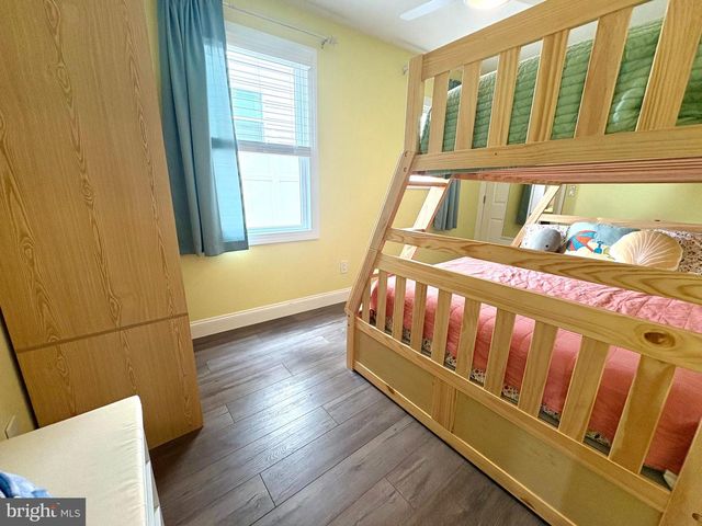 63 LAWRENCE DR, Manahawkin, NJ 08050