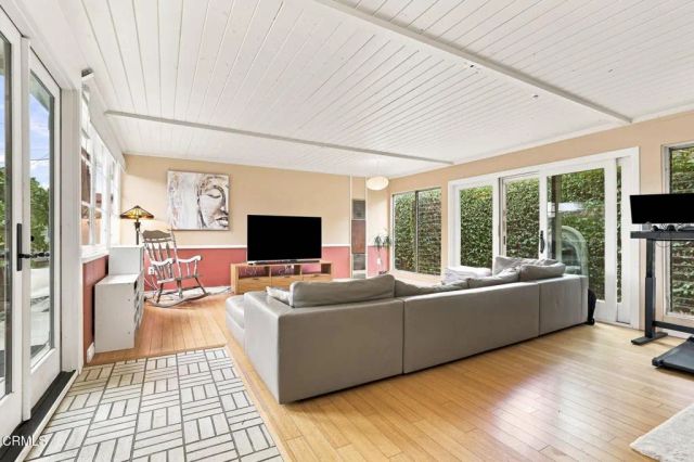 209 Carol Drive, Ventura, CA 93003