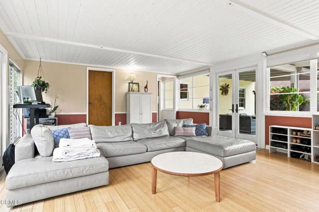 209 Carol Drive, Ventura, CA 93003