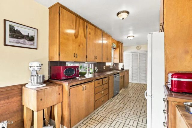 209 Carol Drive, Ventura, CA 93003