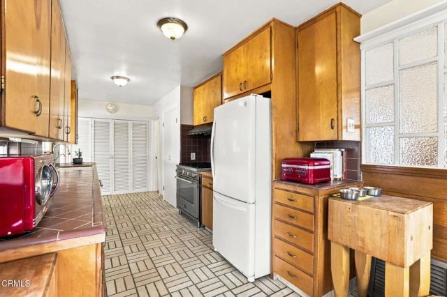 209 Carol Drive, Ventura, CA 93003