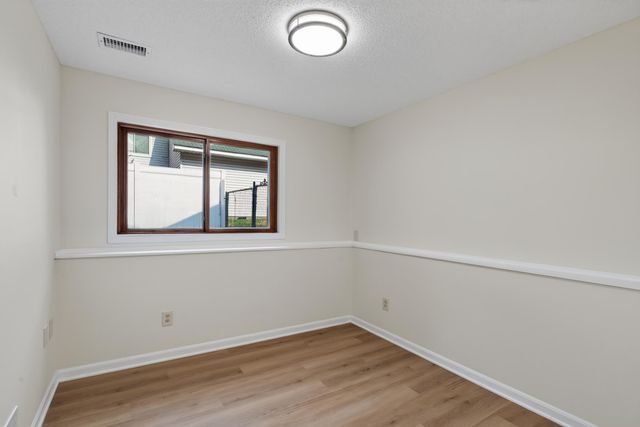 3924 51st Avenue N, Brooklyn Center, MN 55429