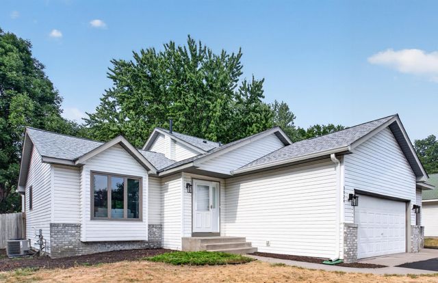 3924 51st Avenue N, Brooklyn Center, MN 55429