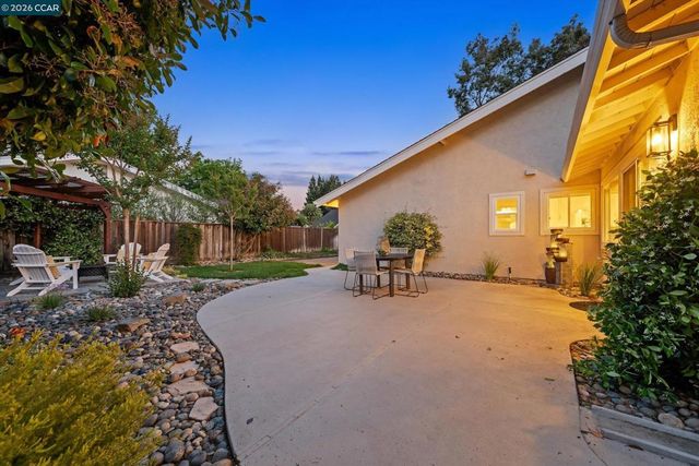 1113 Delta Way, Danville, CA 94526