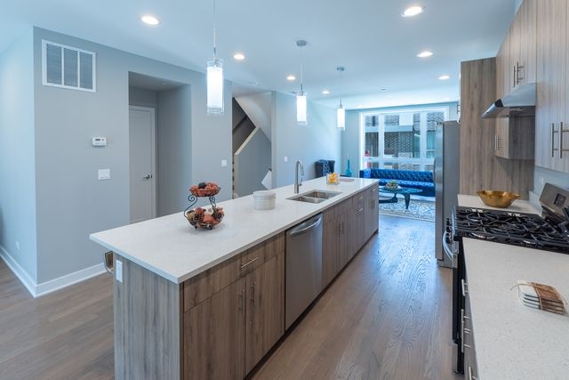 2631 S Throop Street A, Chicago, IL 60608