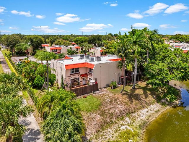 6254 Seven Springs Boulevard C, Greenacres, FL 33463