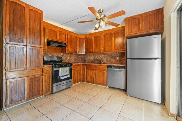 6254 Seven Springs Boulevard C, Greenacres, FL 33463