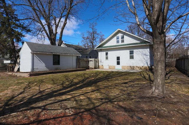 522 E Walnut Street, River Falls, WI 54022