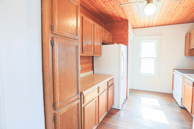 522 E Walnut Street, River Falls, WI 54022