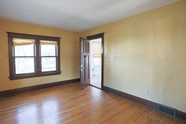 522 E Walnut Street, River Falls, WI 54022