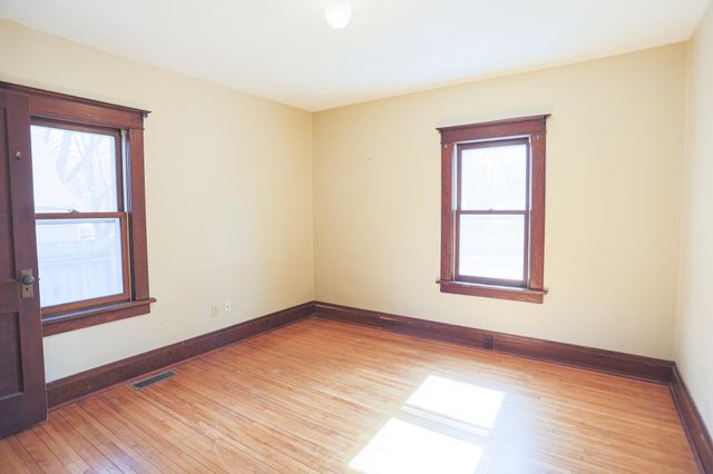 522 E Walnut Street, River Falls, WI 54022