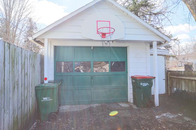 522 E Walnut Street, River Falls, WI 54022