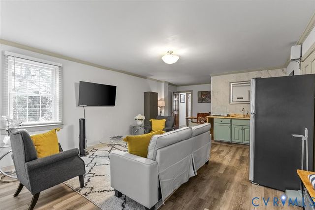 3923 Cresthill Rd, Chester, VA 23831