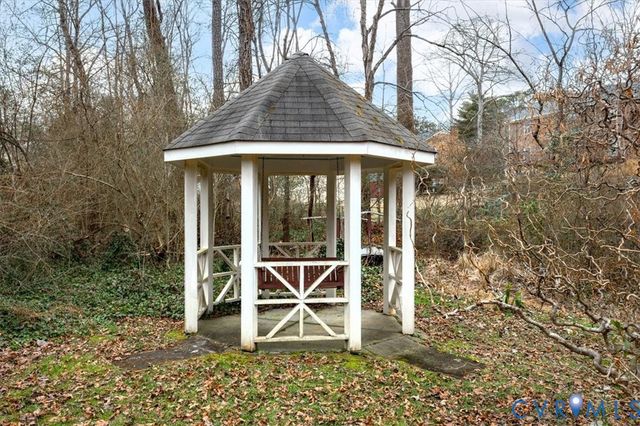 3923 Cresthill Rd, Chester, VA 23831