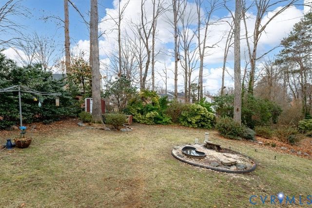 3923 Cresthill Rd, Chester, VA 23831