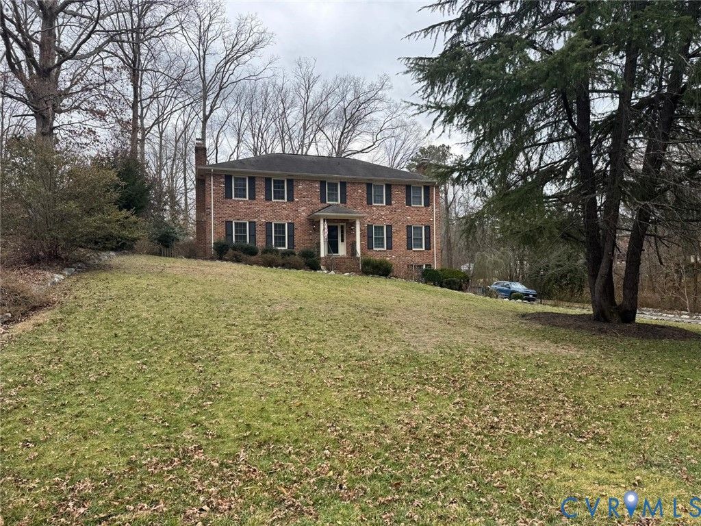 3923 Cresthill Rd, Chester, VA 23831