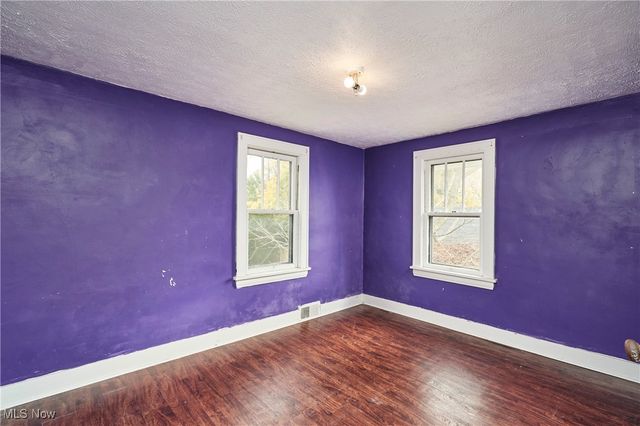 1025 Coventry Street, Akron, OH 44306