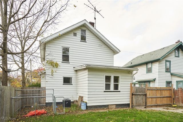 1025 Coventry Street, Akron, OH 44306