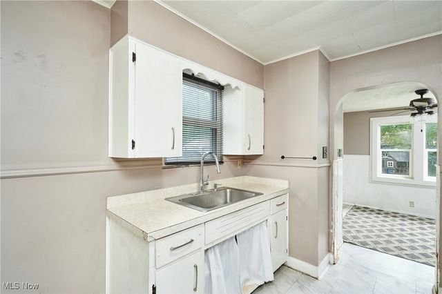 1025 Coventry Street, Akron, OH 44306