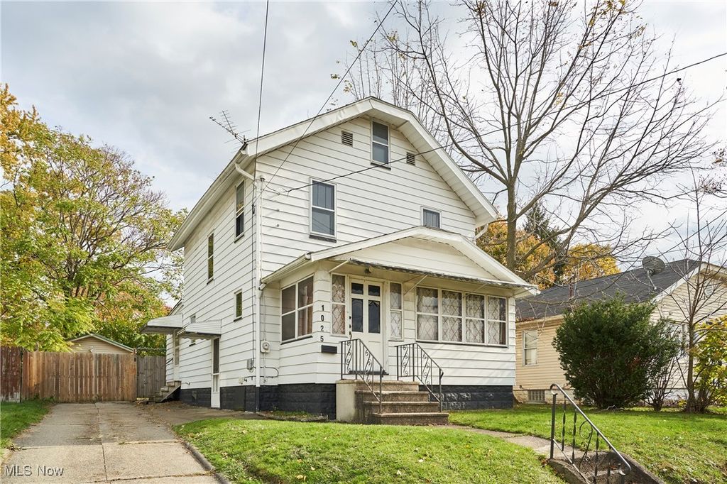 1025 Coventry Street, Akron, OH 44306