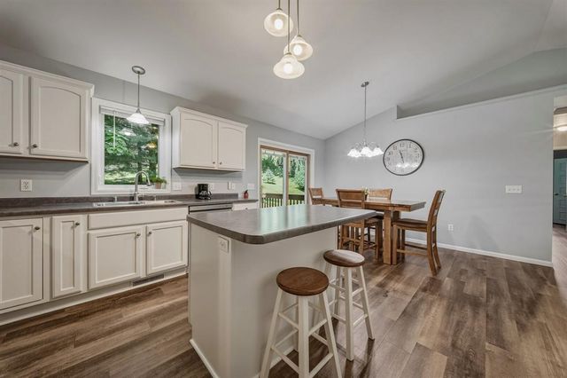 232 Lamans Lane, Eau Claire, WI 54703