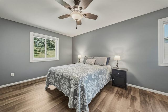 232 Lamans Lane, Eau Claire, WI 54703