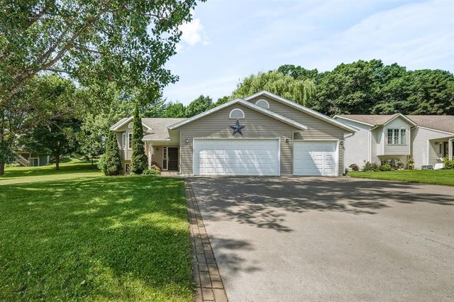 232 Lamans Lane, Eau Claire, WI 54703