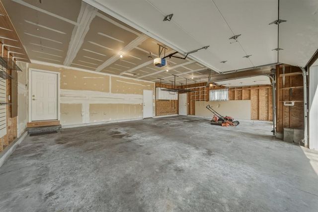 232 Lamans Lane, Eau Claire, WI 54703