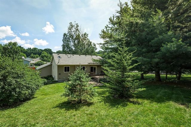 232 Lamans Lane, Eau Claire, WI 54703