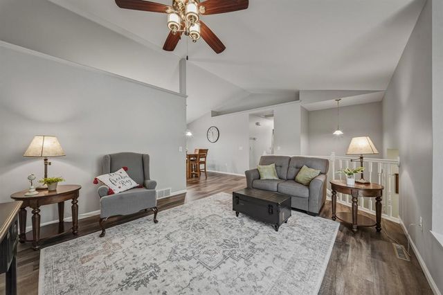 232 Lamans Lane, Eau Claire, WI 54703