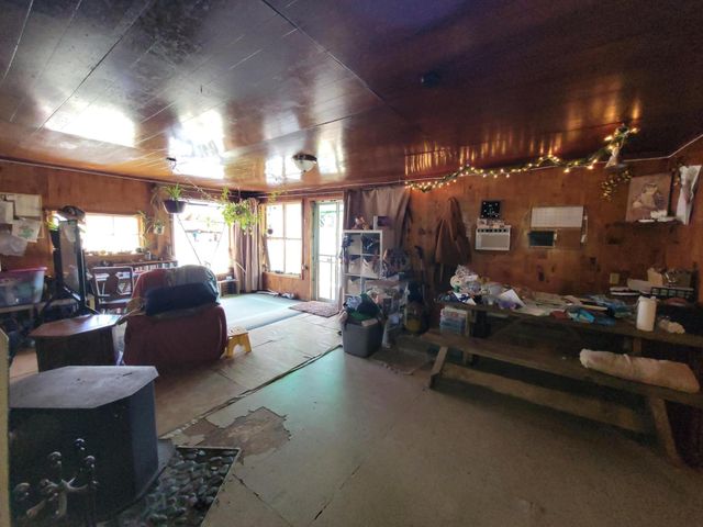 30451 Redwood Highway, Cave Junction, OR 97523