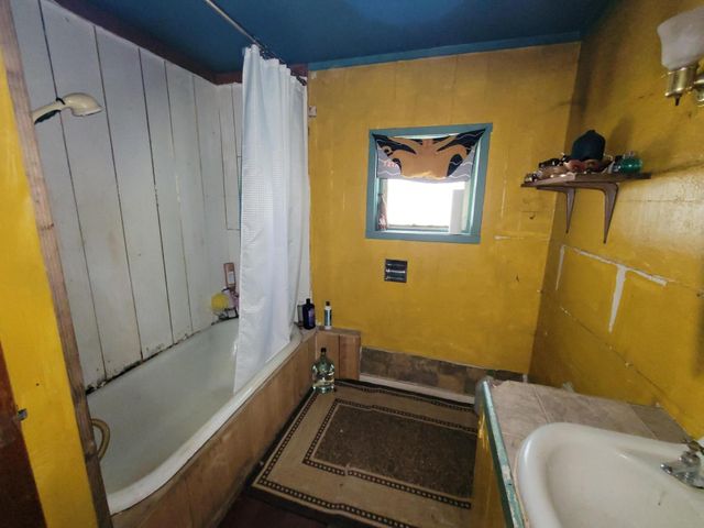 30451 Redwood Highway, Cave Junction, OR 97523