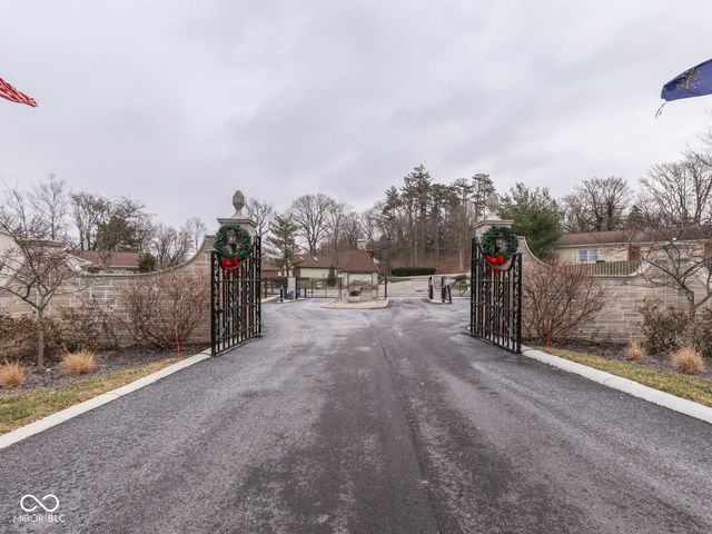 5266 Whisperwood Lane 259, Indianapolis, IN 46226