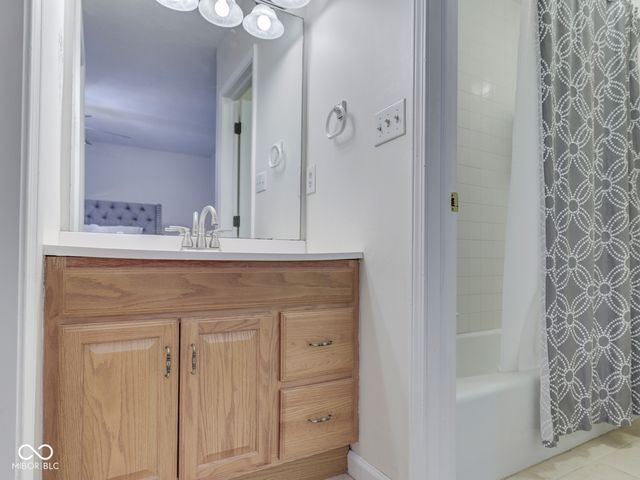 5266 Whisperwood Lane 259, Indianapolis, IN 46226