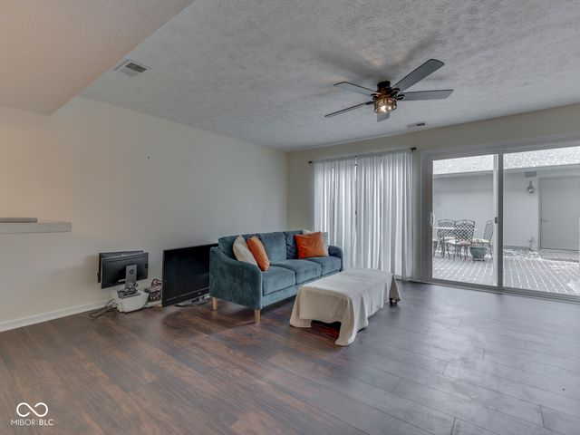 5266 Whisperwood Lane 259, Indianapolis, IN 46226