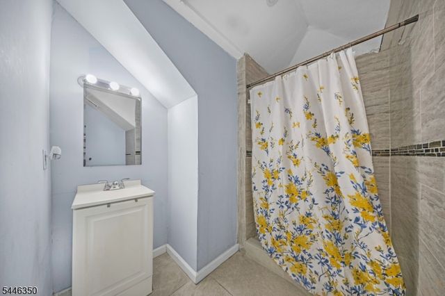 421 Magie Ave, Elizabeth City, NJ 07208
