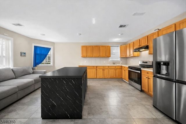 421 Magie Ave, Elizabeth City, NJ 07208