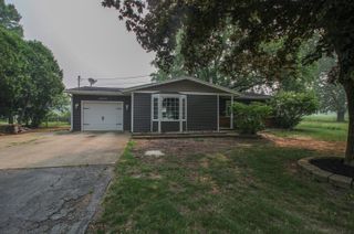 10577 S Sprinkle Road, Vicksburg, MI 49097