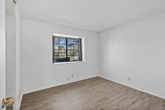 1820 E Avenue R10, Palmdale, CA 93550