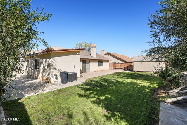 1820 E Avenue R10, Palmdale, CA 93550