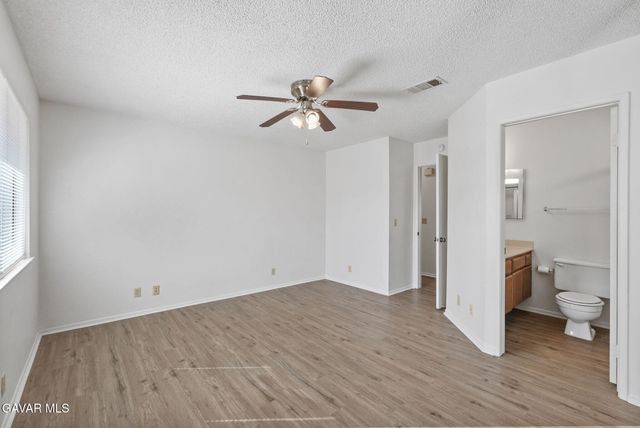 1820 E Avenue R10, Palmdale, CA 93550