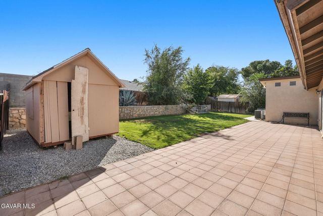 1820 E Avenue R10, Palmdale, CA 93550