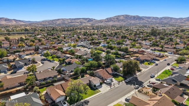 1820 E Avenue R10, Palmdale, CA 93550
