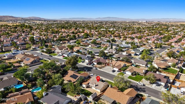 1820 E Avenue R10, Palmdale, CA 93550